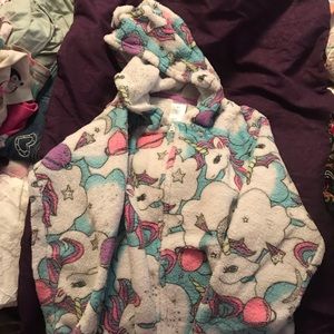 Children’s place hooded sleeper 5/6